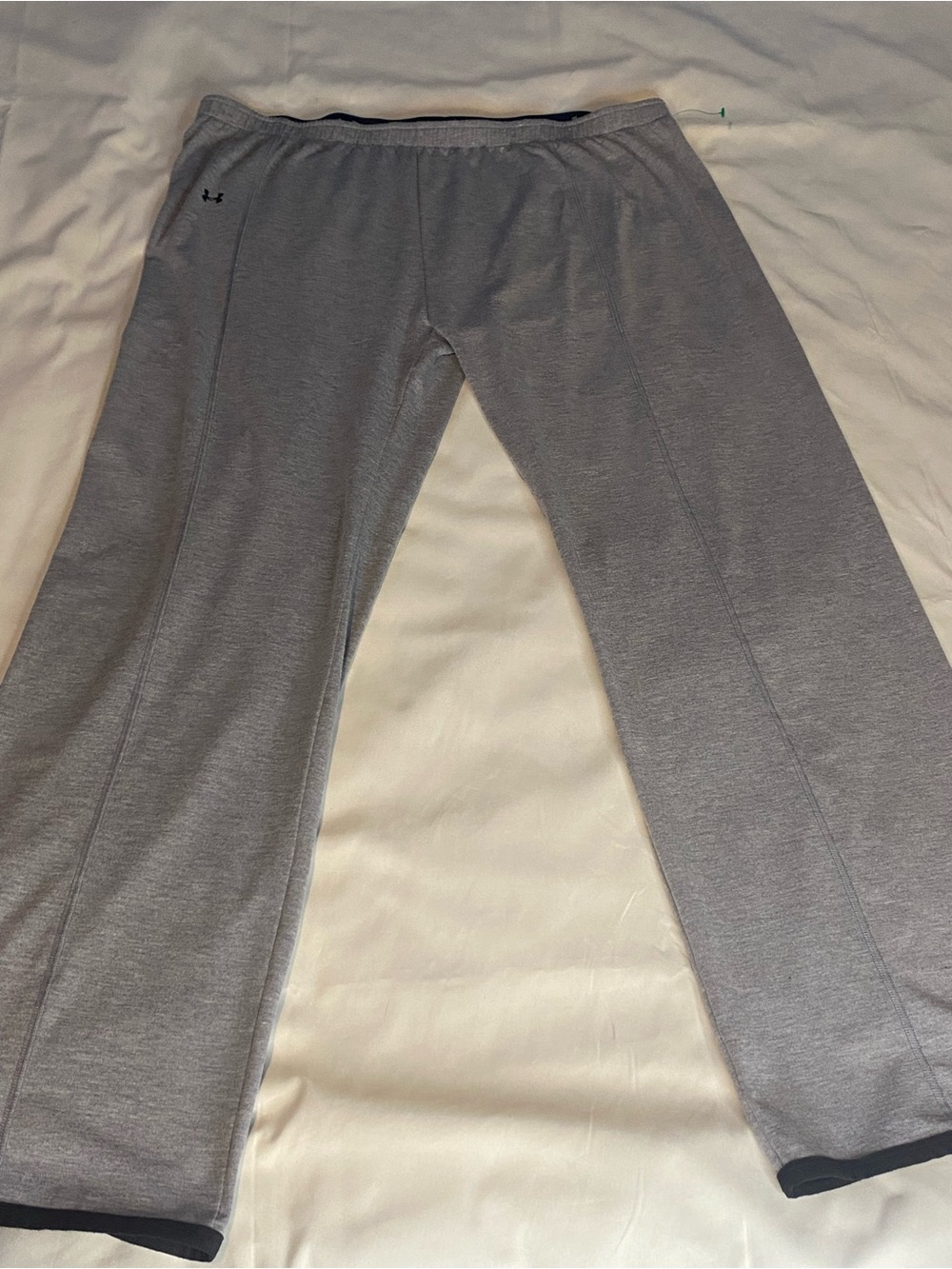Mens Grey Under Armour Pants Size XL Loose Fit Heat Gear Activewear Athletic